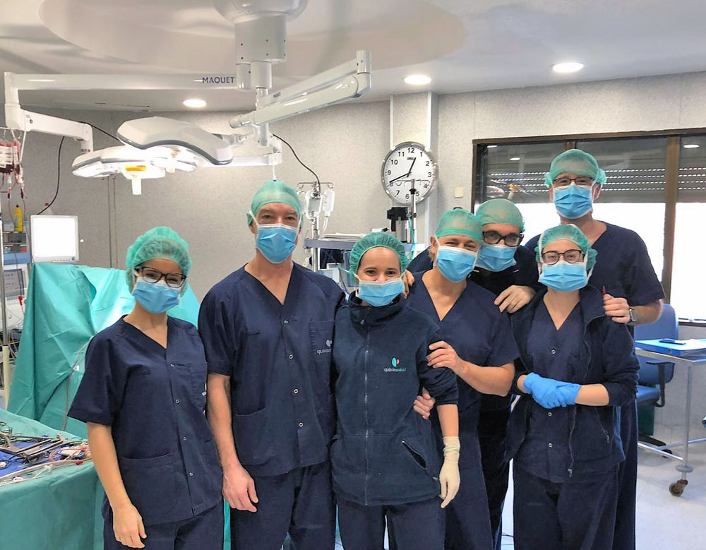 Imagen del equipo que ha llevado a cabo la cirugía cardiaca.