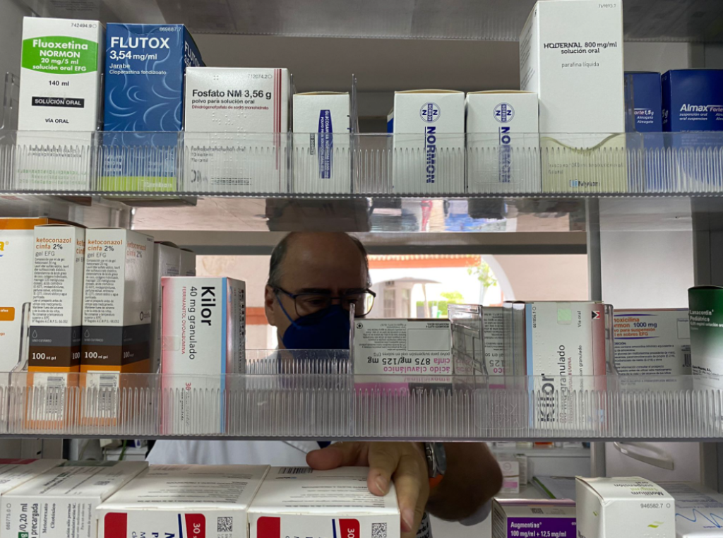 Encontrar fármacos se está convirtiendo en un reto diario en las farmacias de Castilla-La Mancha, que se han unido para actuar con Farmahelp.