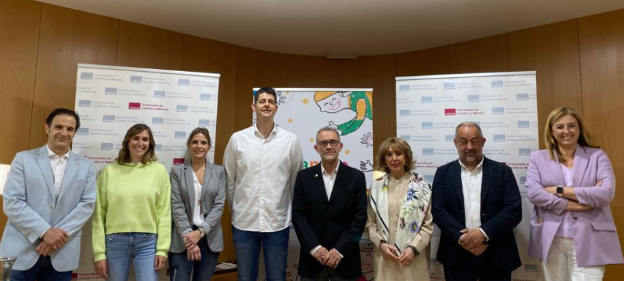 Desde hace cuatro años, la Universidad de Castilla-La Mancha (UCLM) y Afanion trabajan de la mano gracias al 'Mecenazgo Antonio Cepillo'