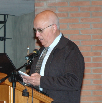 Andrés Martínez, que ha acompañado a la Hermandad durante 40 años, ha recibido el título de 'Amigo del Donante'.