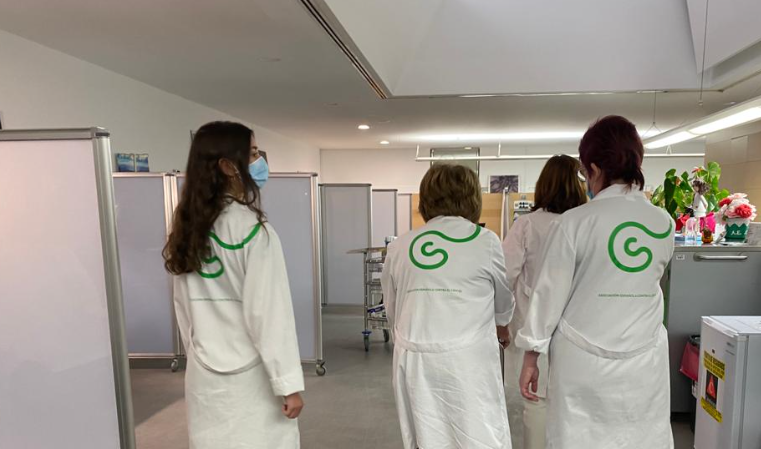 El voluntariado hospitalario de la AECC regresaba a los centros sanitarios de Castilla-La Mancha en enero de 2023, después del parón obligado