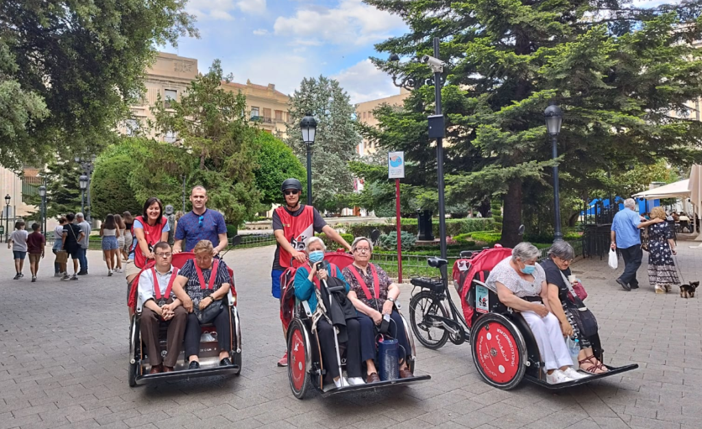El Ayuntamiento ha animado a colaborar con la delegación albacetense del movimiento ciudadano En bici sin edad.