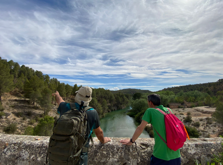 Regresamos al Puente de Vadocañas, un viaducto de origen romano que une las regiones de Cuenca y Valencia.
